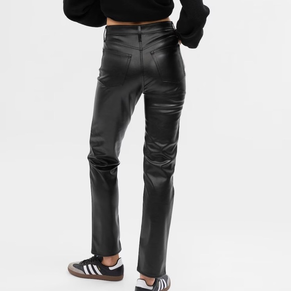 Gap Sky High Rise Faux Leather Cheeky Straight Pants Black Size 31/12R Chic Edgy - Picture 2 of 13